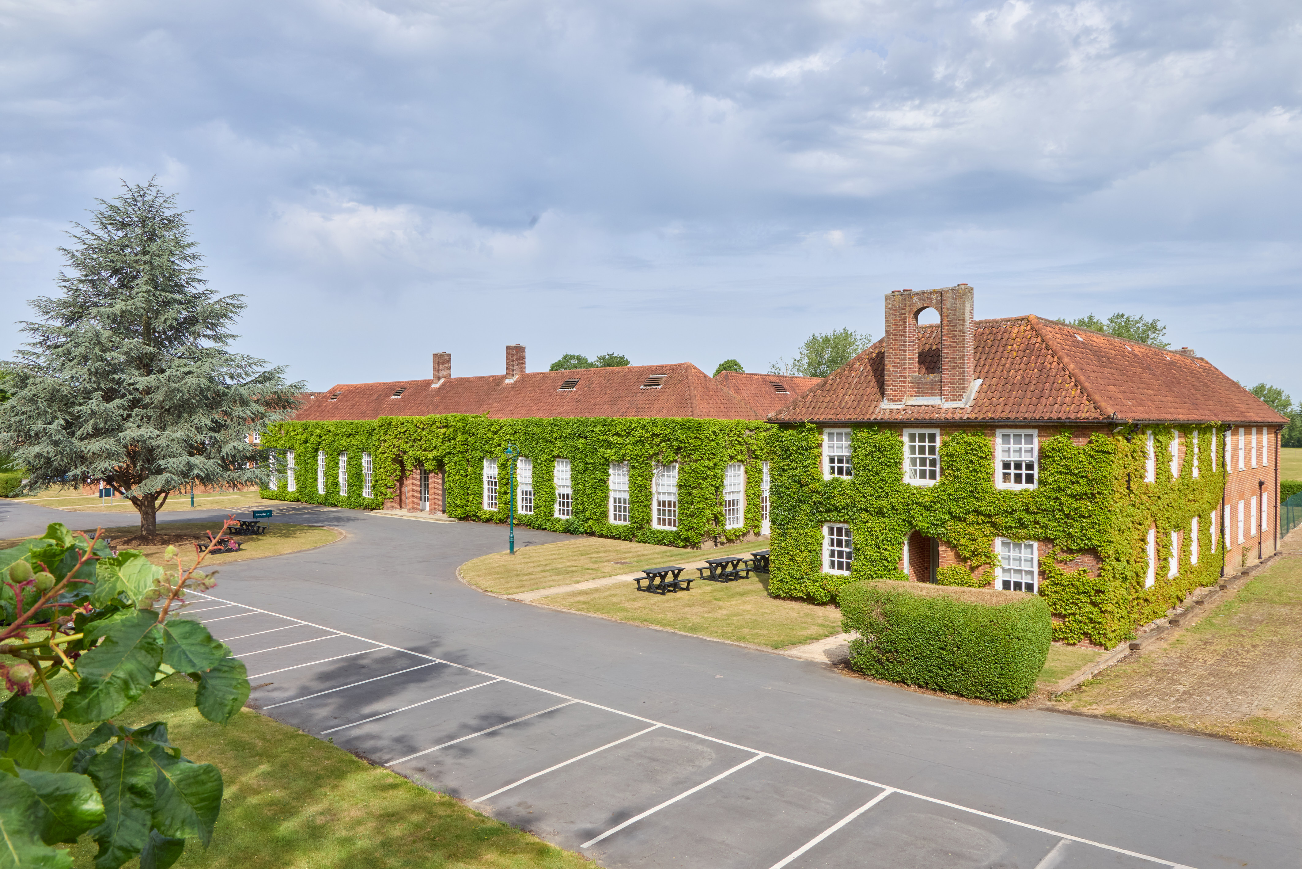 The Officers' Mess – photo 3