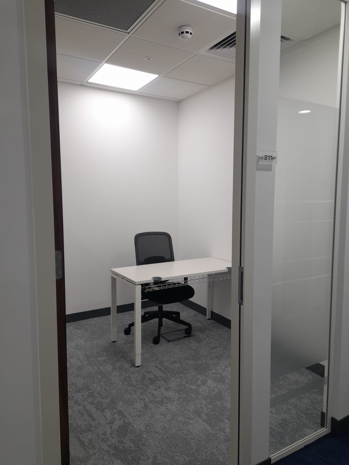 Serviced Office To Rent, High Wycombe, HP12 – photo 4