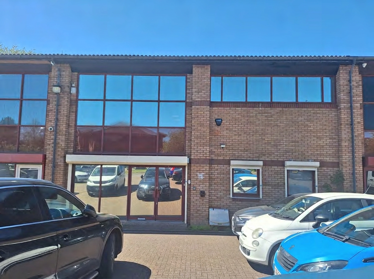 Warehouse & Office To Rent, Bristol, BS14 – photo 1