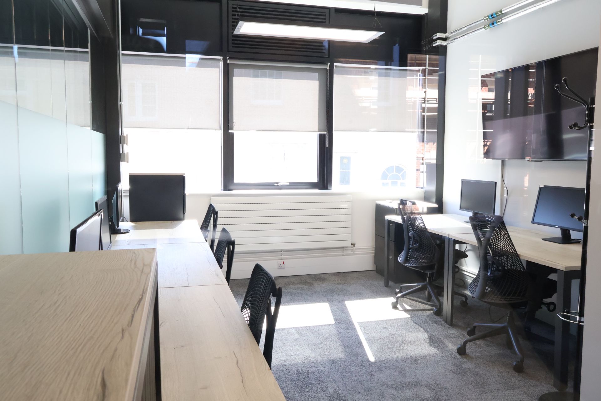 Office for 4-5 – photo 1