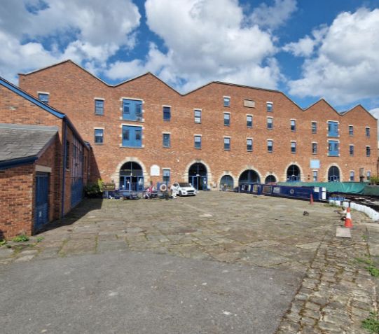 Office To Rent, Ashton Under Lyne – photo 1