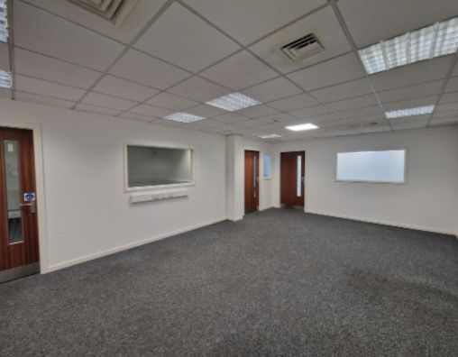 Office To Rent, Ashton Under Lyne – photo 3