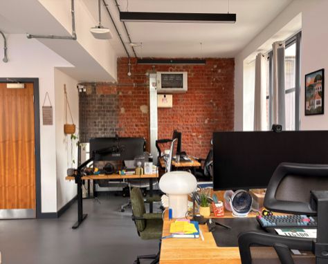 Month Office Rental Available in Bethnal Green | 496SqFt Private Office ONLY £2,300 + VAT per month – photo 2