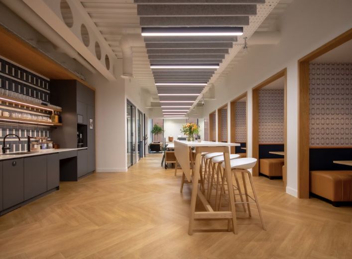 2 Person Office St Peters Square, Manchester – photo 2