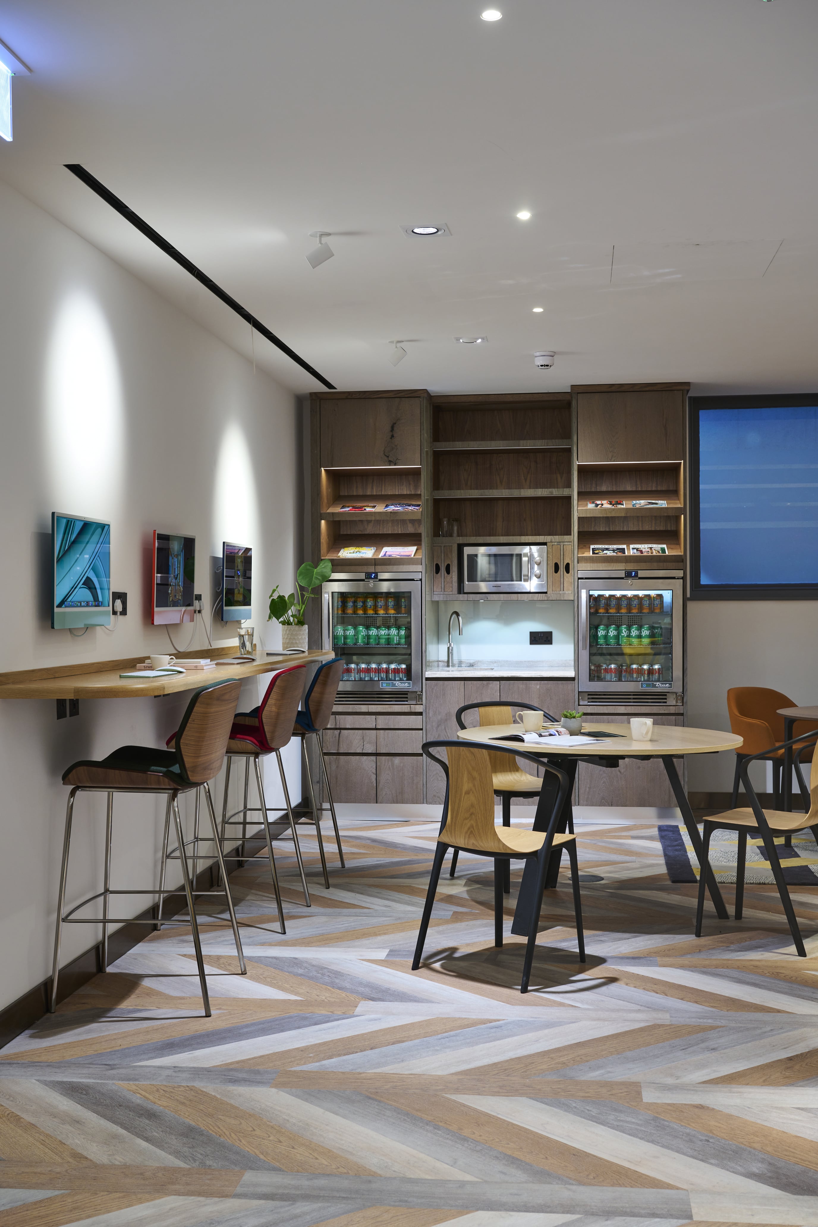 Private Office To Rent, London, W1J – photo 6
