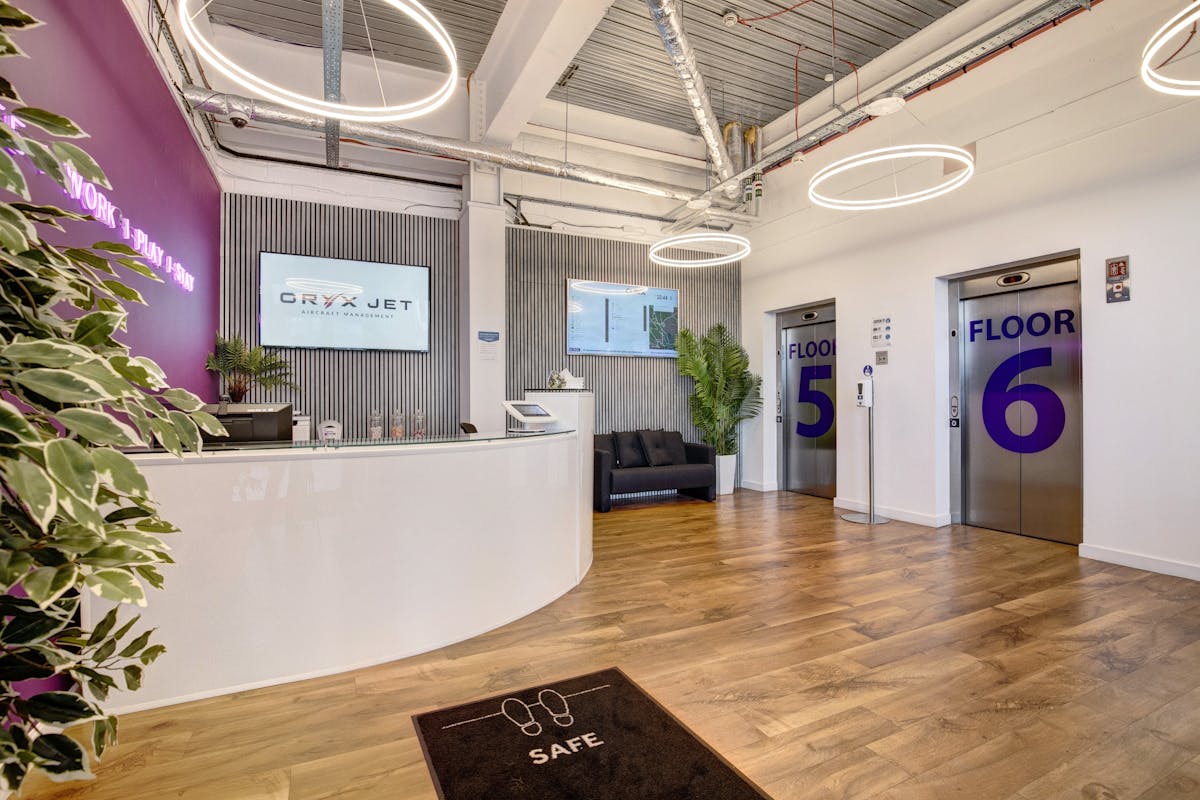 Private Office To Rent, Airport Way, Luton – photo 1