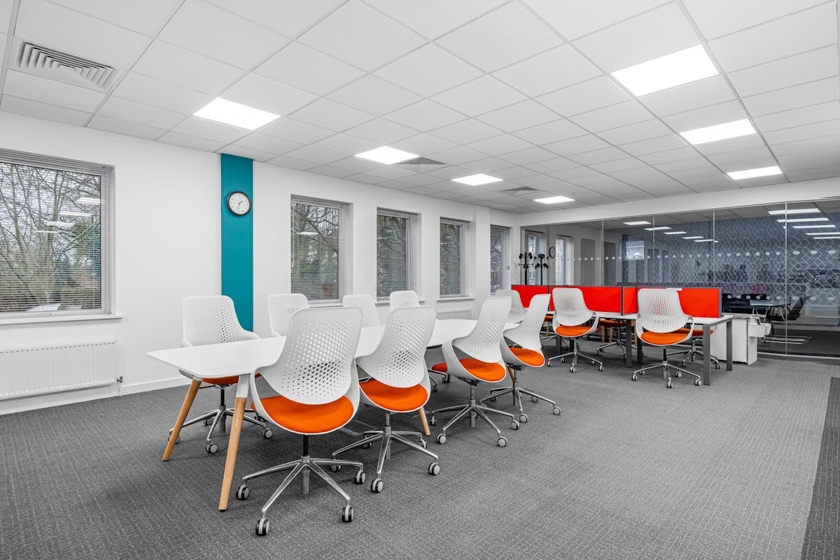 Private Office To Rent, Centre of Bristol, BS32 – photo 1