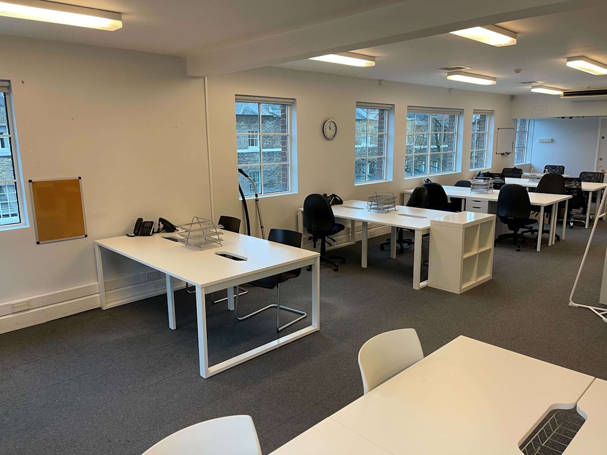 Private Office To Rent, Cromer Street, London – photo 1