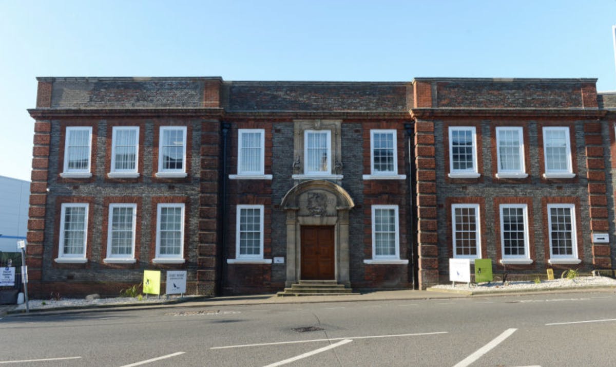 Private Office To Rent, Hart House, Luton – photo 1