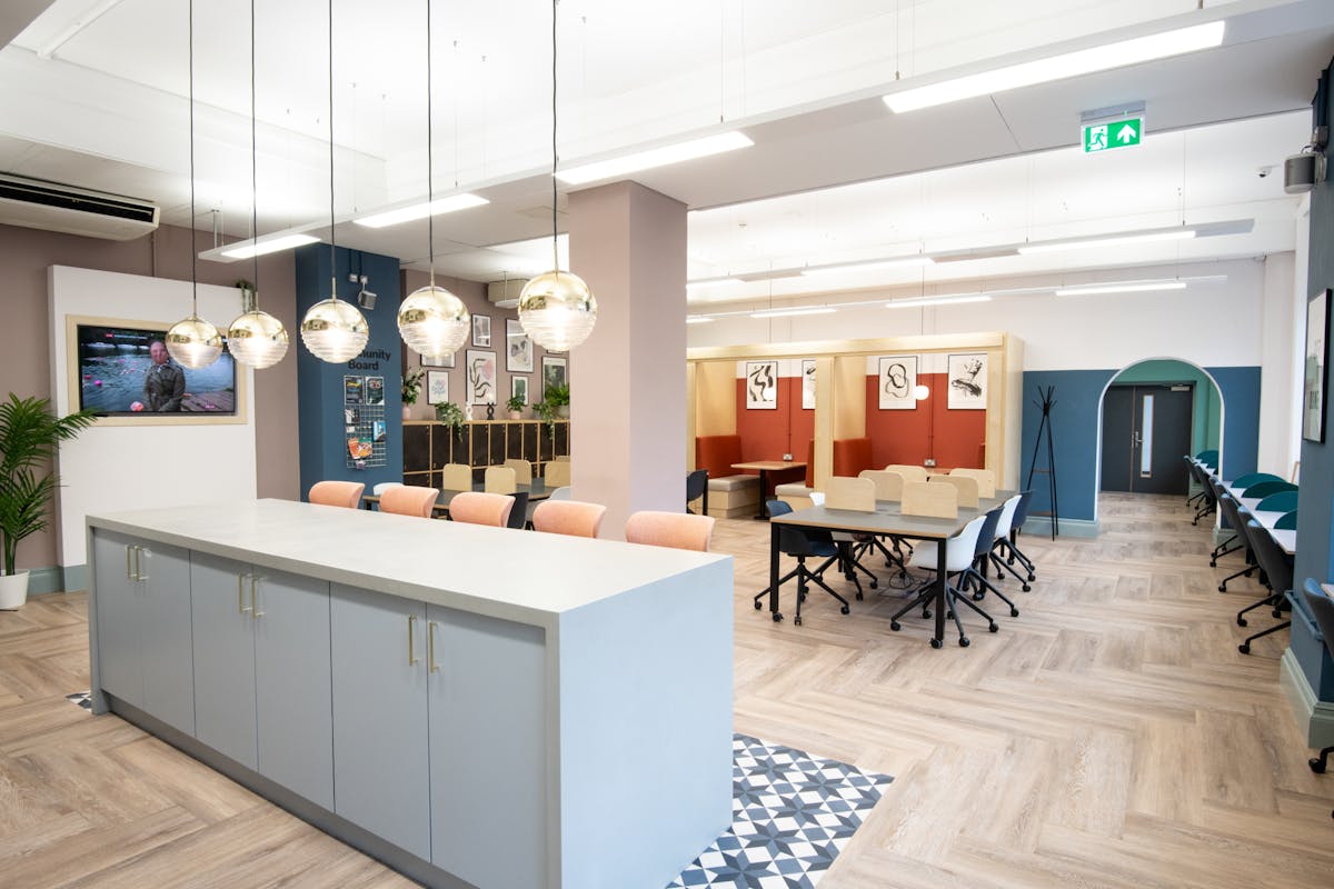Private Office To Rent, Leeds, LS1 – photo 1