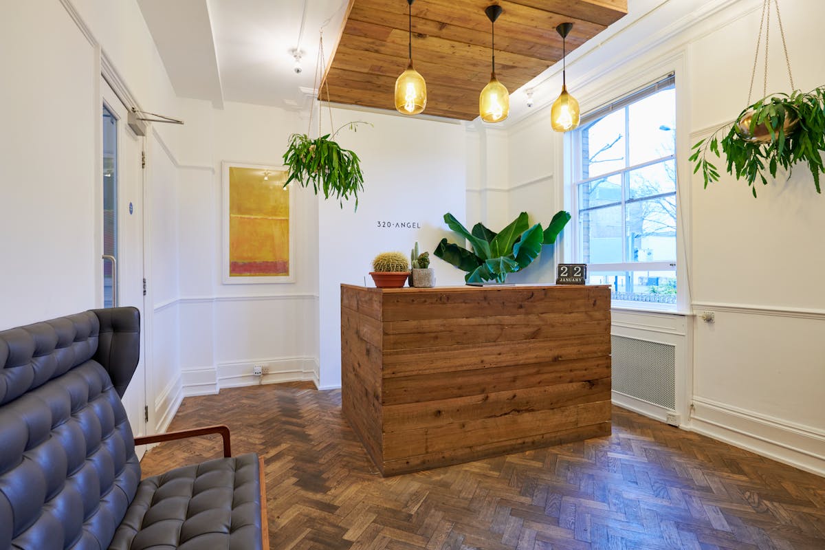 Private Office To Rent, London, EC1V – photo 1