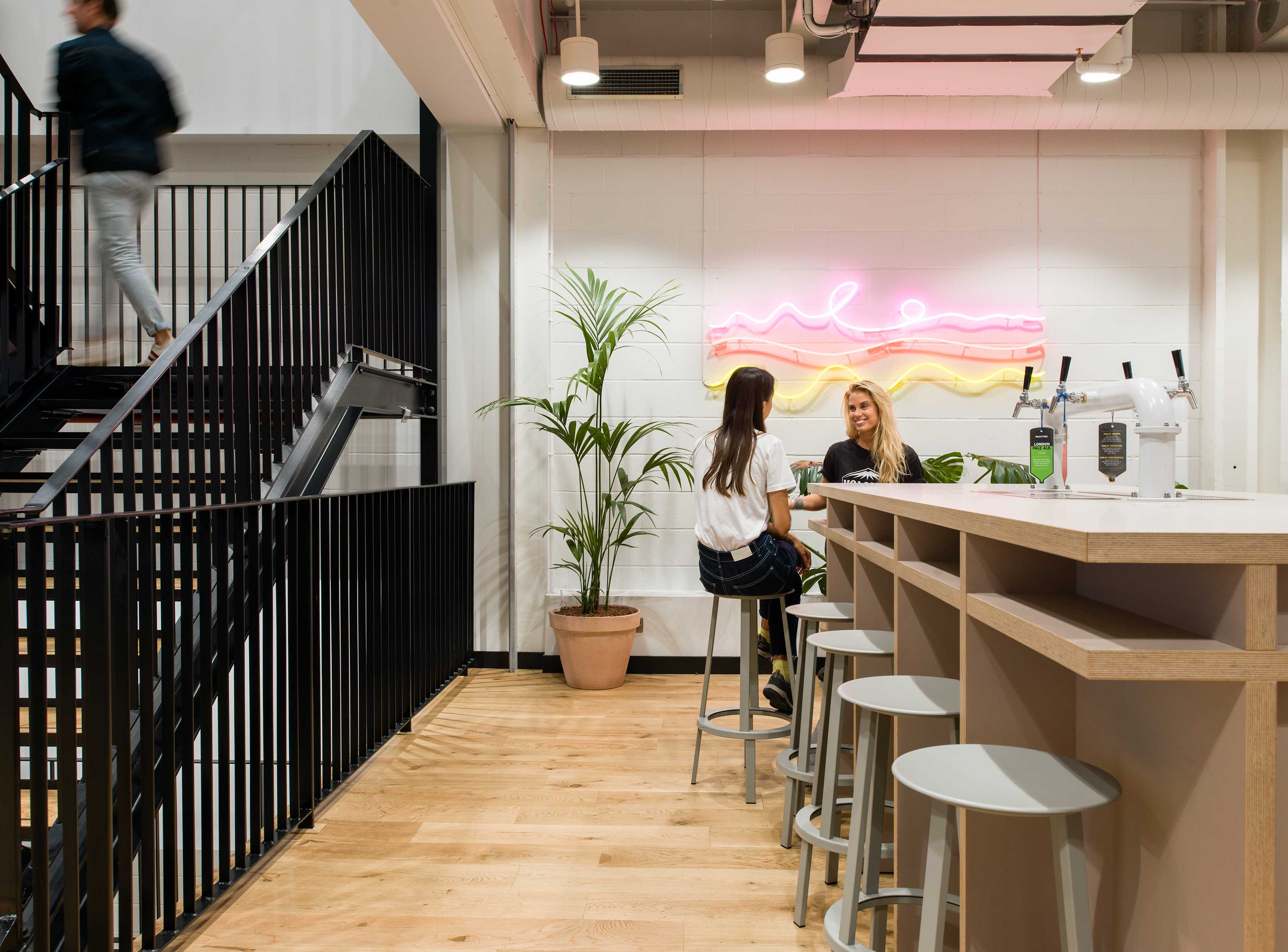 Private Office To Rent, London, EC2A – photo 1
