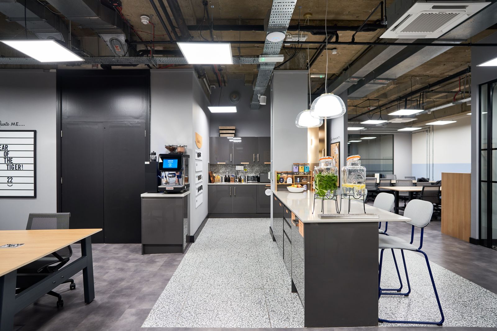 Private Office To Rent, London, EC2A – photo 3