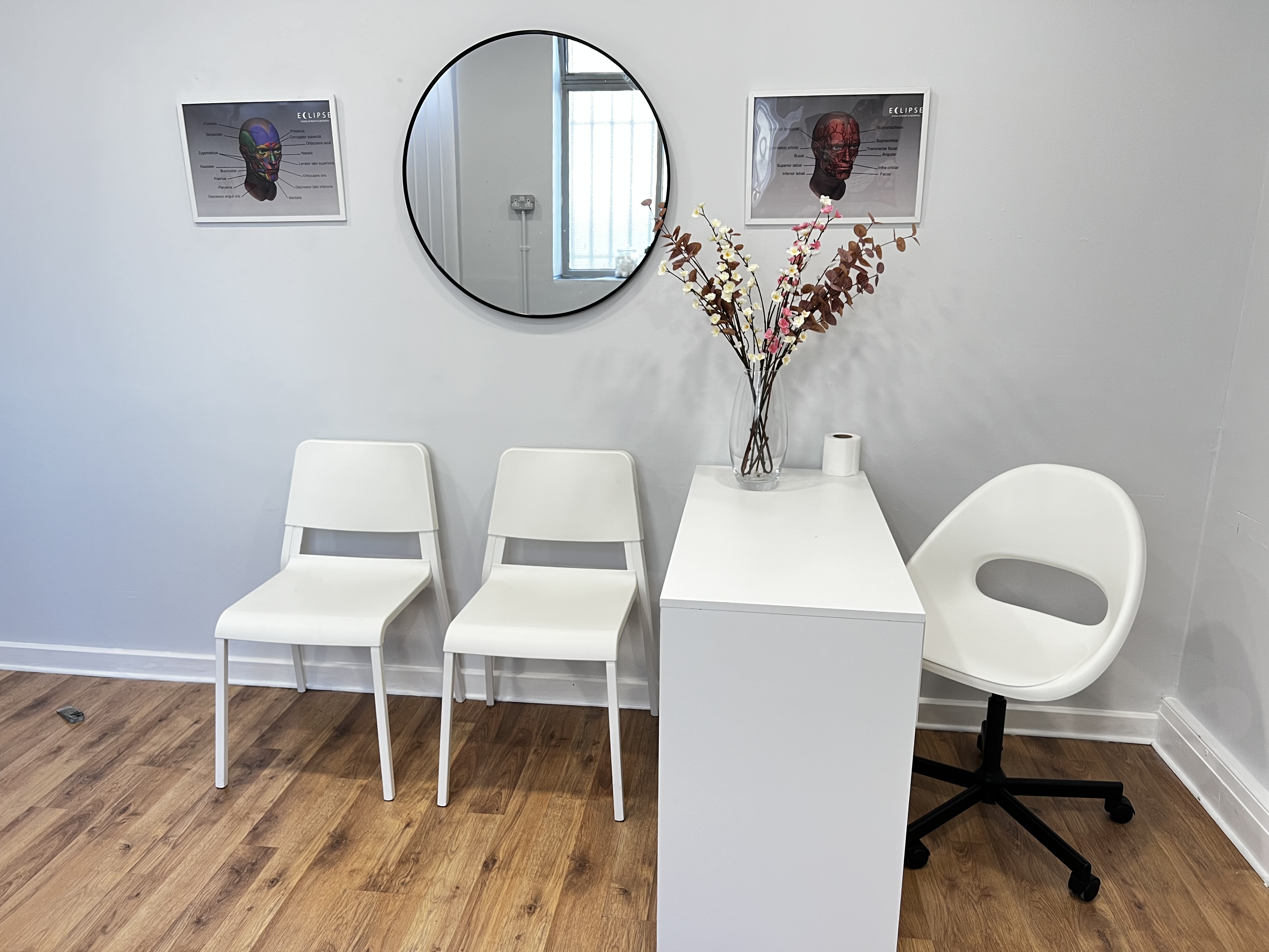 Private Office To Rent, London, SE18 – photo 1
