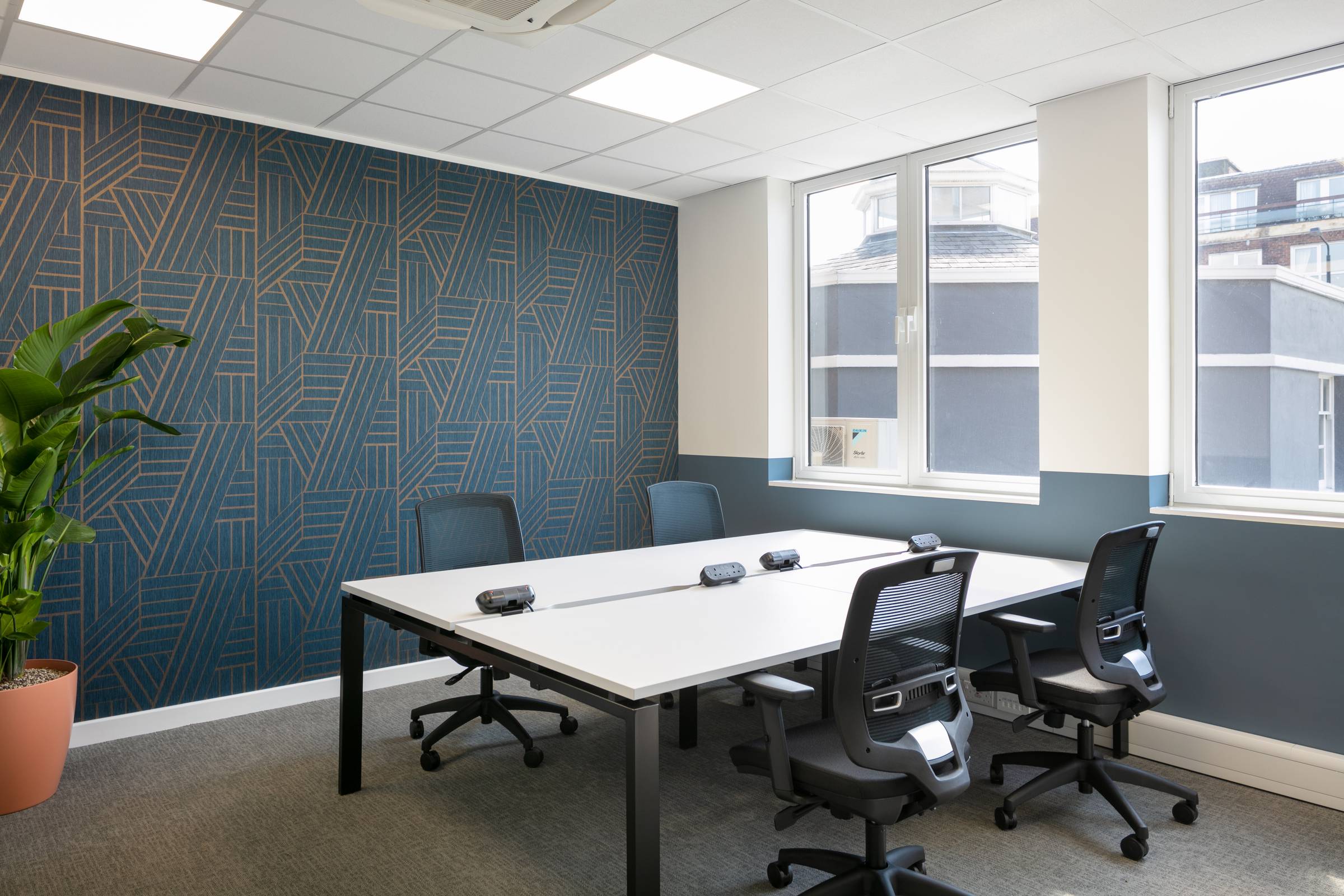 Private Office To Rent, London, SW19 – photo 4