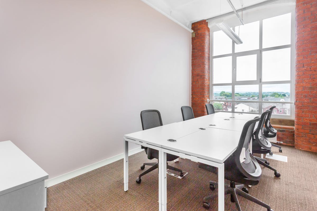 Private Office To Rent, Lowry Mill, Swinton – photo 1