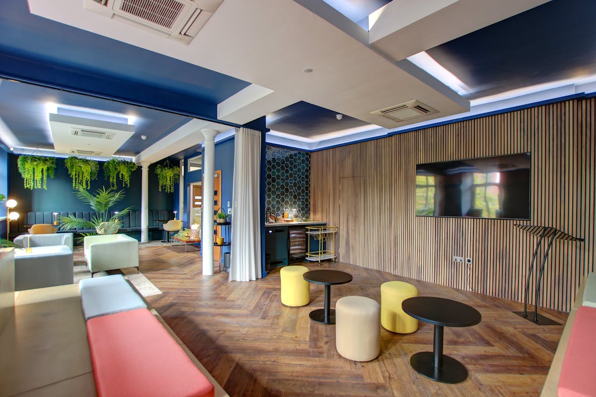 1 Person Private Office To Rent, Piccadilly, Manchester – photo 2