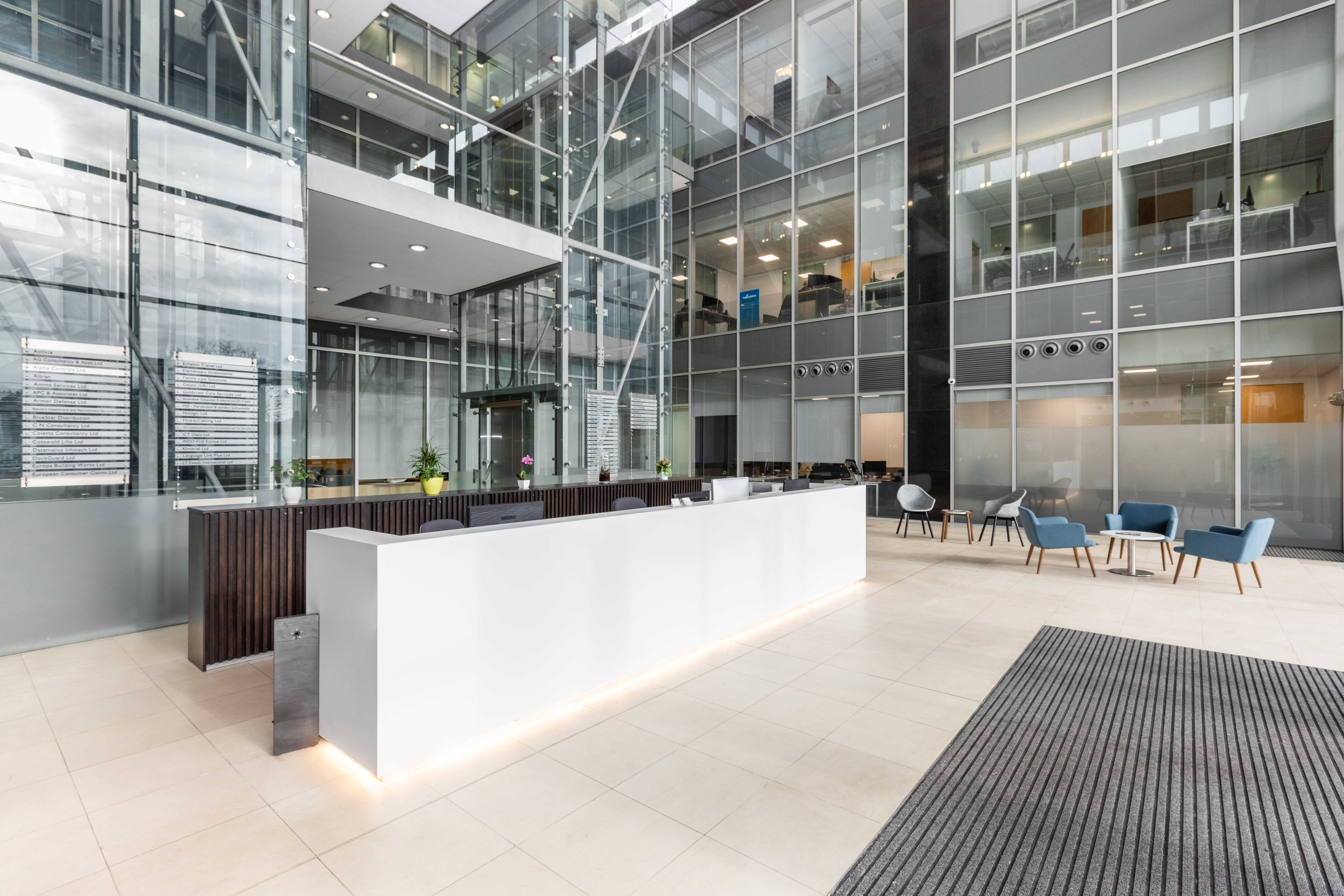 Private Office To Rent, Slough, SL1 – photo 1