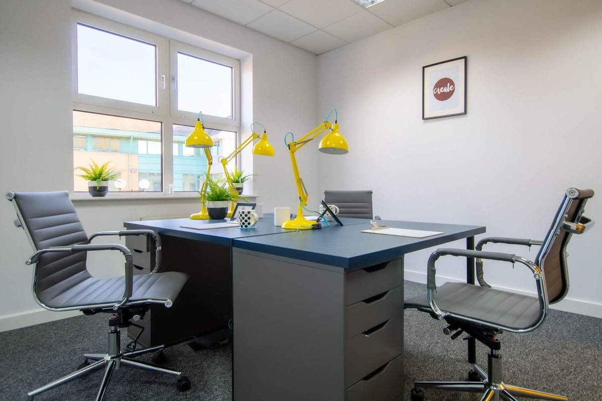 Private Office To Rent, St David’s Road, Cheadle – photo 1