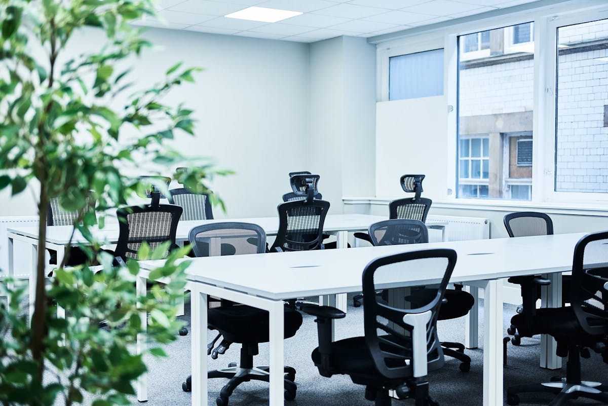 Private Office To Rent, St Vincent Place, Glasgow – photo 1