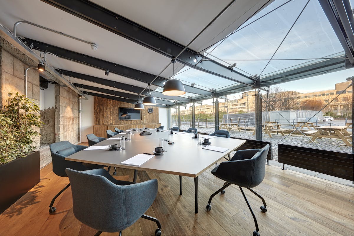 Private Office To Rent, Tower Street, Edinburgh – photo 1