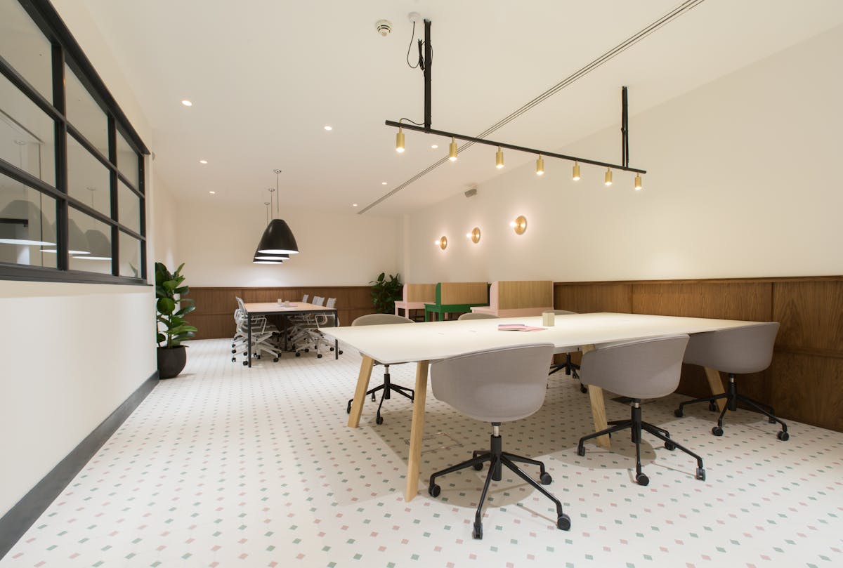 Private Office To Rent, Warnford Court, London – photo 1