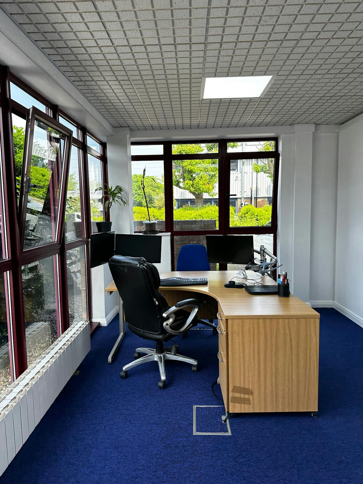 Private Office To Rent, Watford, WD18 – photo 1