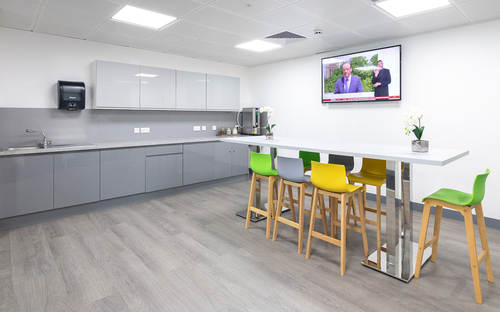 Serviced Office To Rent, Egham, TW20 – photo 6