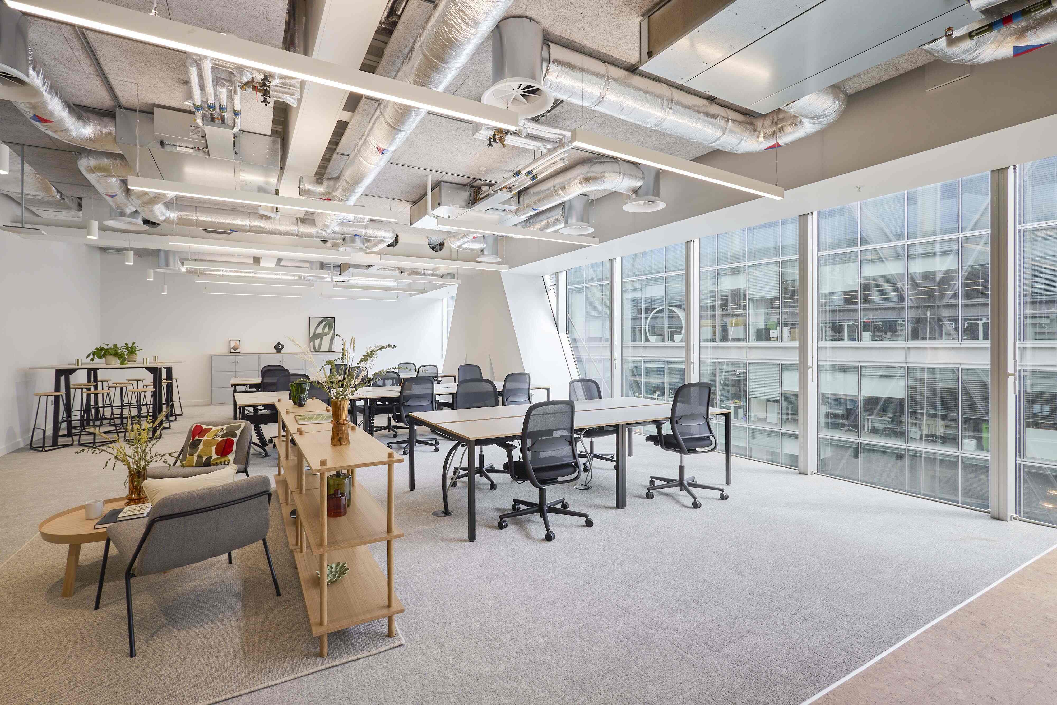 Private Office To Rent, London, EC2A – photo 1