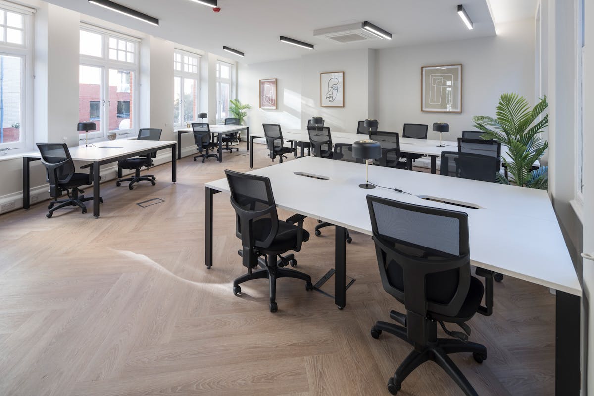 Private Office To Rent, London, W1T – photo 1