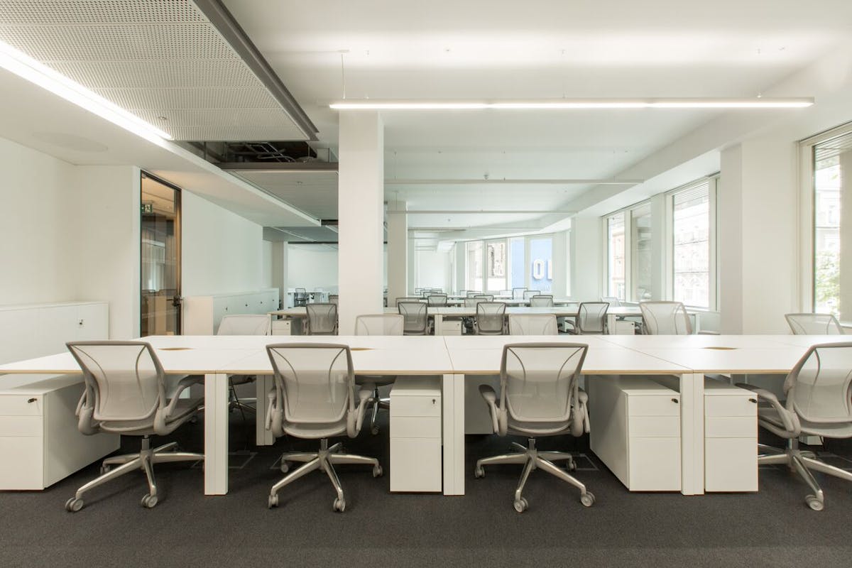 Private Office To Rent, Stephen Street, London – photo 1