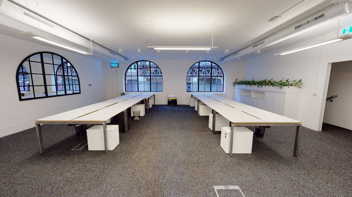 Private Office To Rent, London, W1F – photo 1
