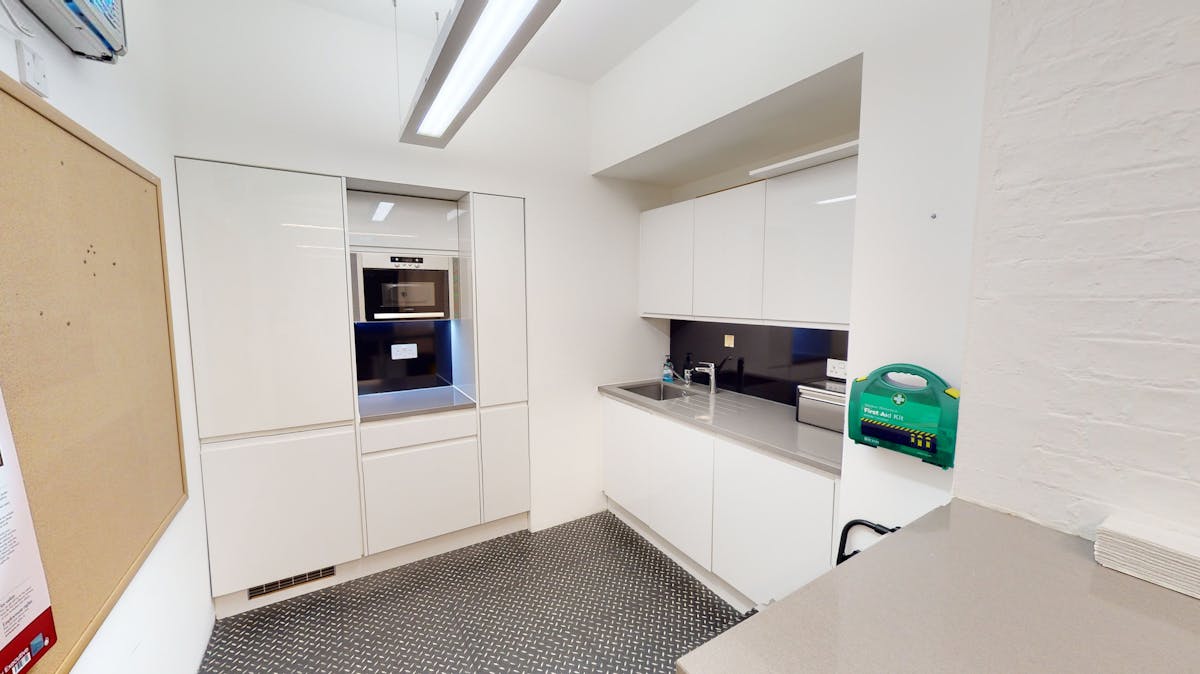 Private Office To Rent, London, W1F – photo 6