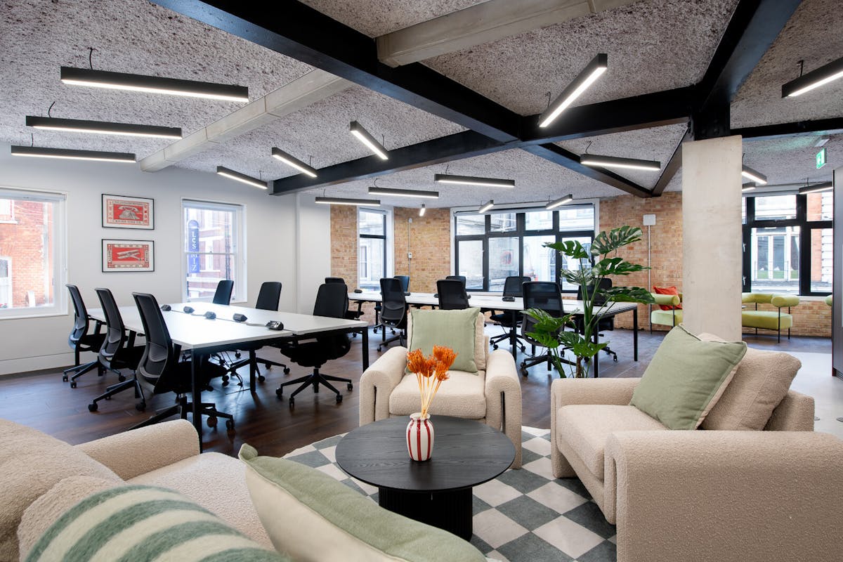 Private Office To Rent, London, W1D – photo 1